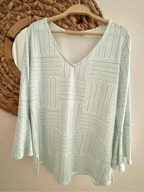 Manaola Mint Green  V-Neck Tunic